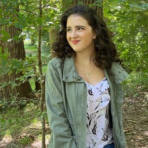 Meet your Posher, Isabelle